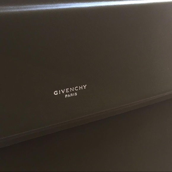 givenchy small khaki green horizon bag - Picture 12 of 12